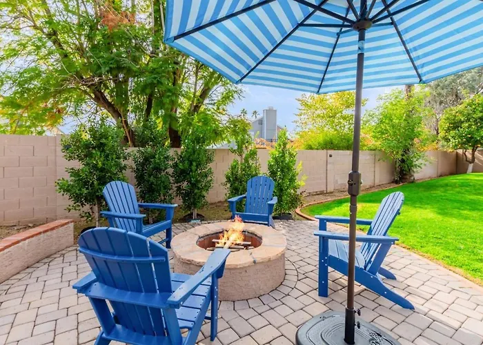 Holiday home Greenway Park Oasis-htd Pool-putt-firepit